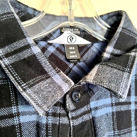 Volcom Classic Fit Flannel Button Down Shirt XL - Picture 1 of 5